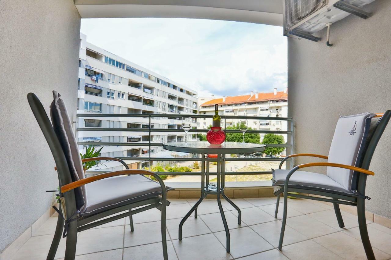 Ibis Apartment Split Exterior photo